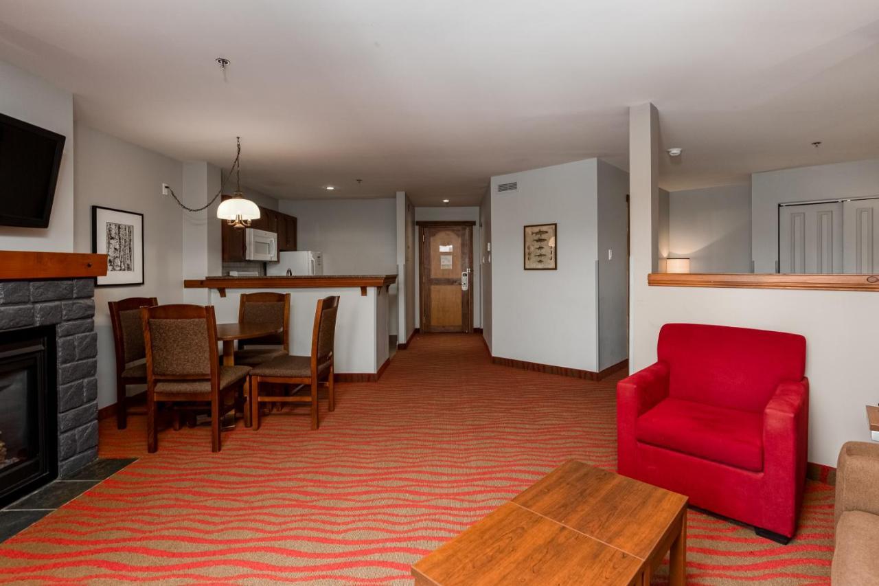 La Tour Des Voyageurs II Hotel Mont-Tremblant Exterior photo